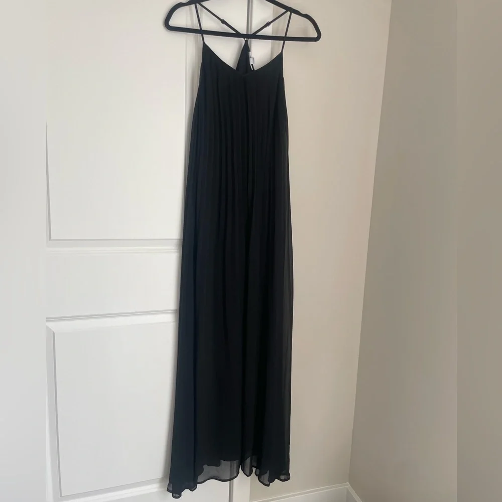 Bar III Pleated V-Neck Maxi Dress Black Size M‎